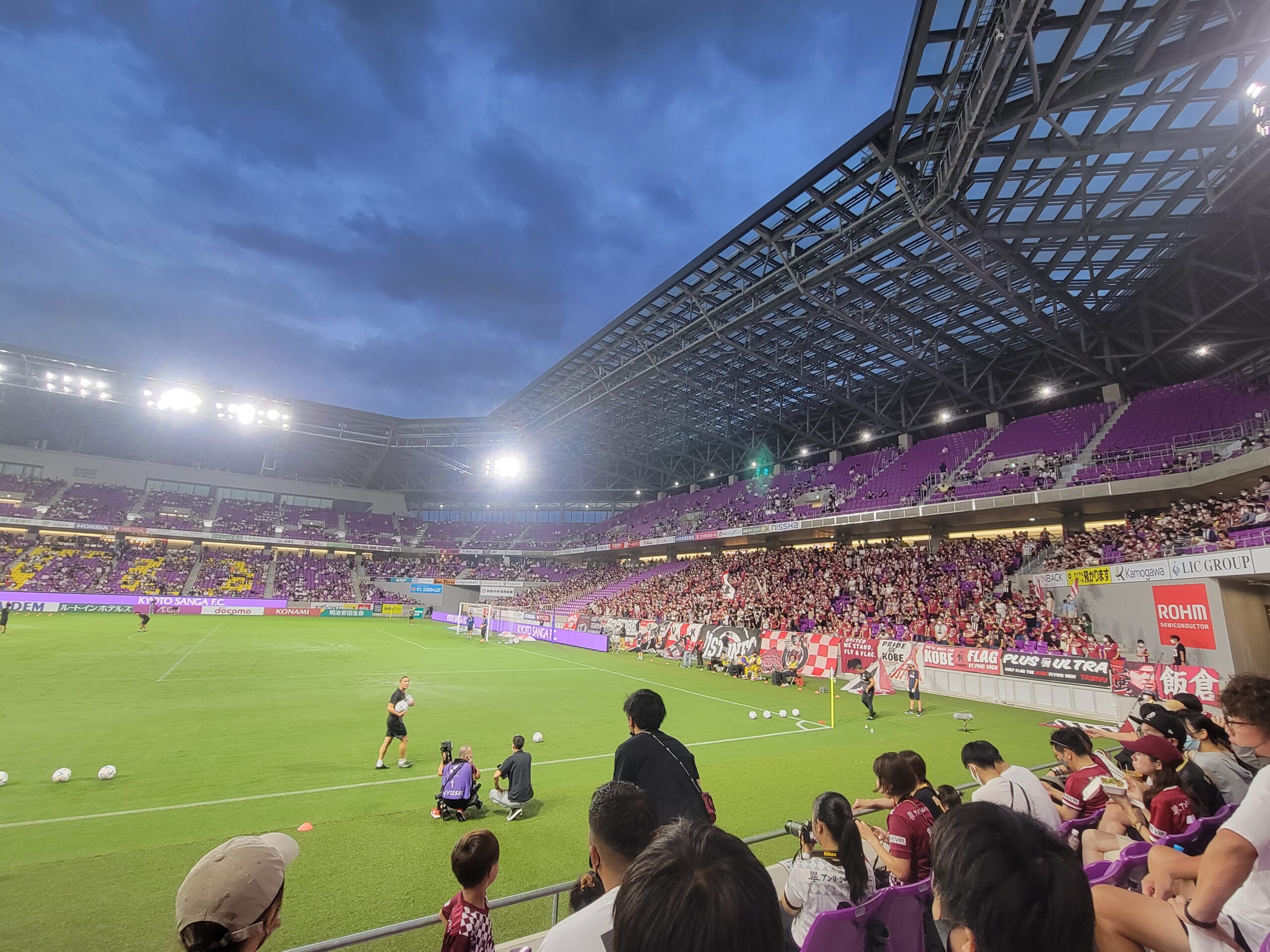 サンガスタジアム・メインS指定席4列目の景色