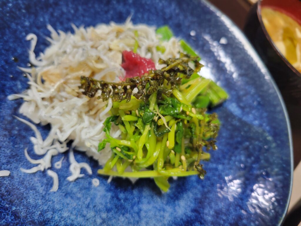 ネバネバしらす丼